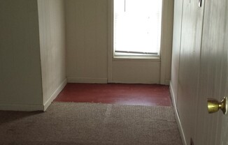 1 bed, 1 bath, $495, Unit 105