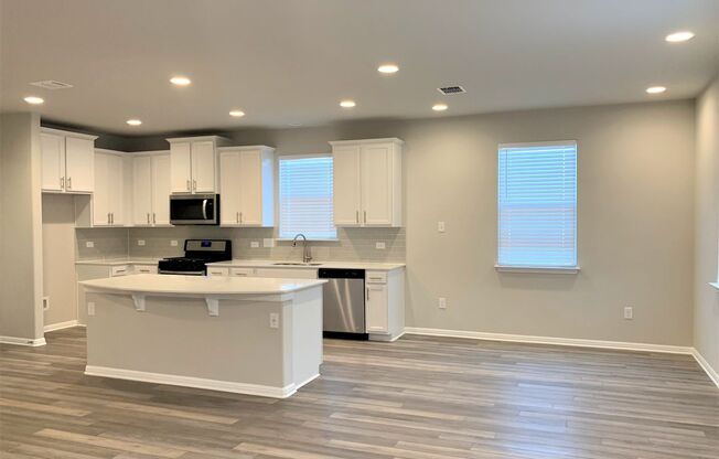 4-bedroom Home in Vistas of Austin Community- South Austin