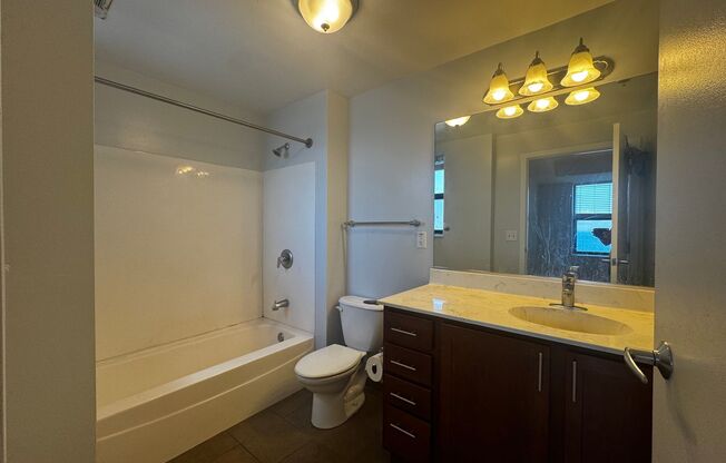 2 beds, 2 baths, $2,400, Unit 401