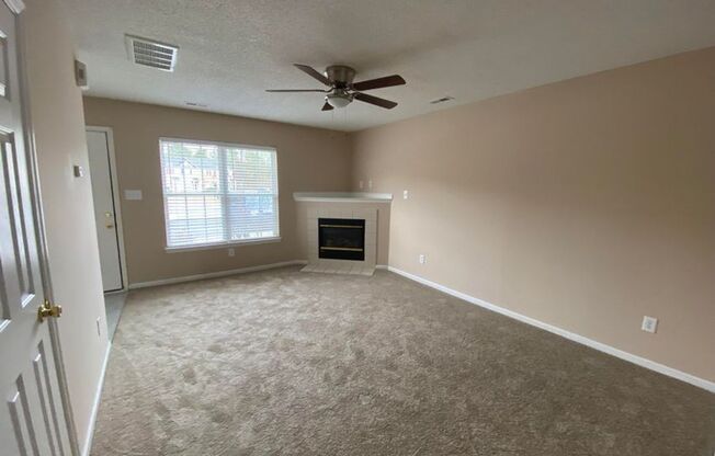 Nice two bedroom two and a half bath town home that is just moments from Camp Lejeune Main Gate!