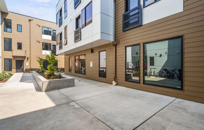 Studio, 1 bath, 323 sqft, $1,177, Unit 319