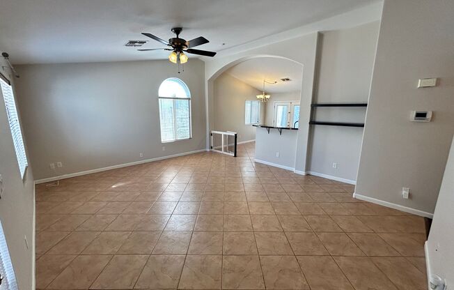 Single Story 3/2 Glendale Home W/**Pool!!*
