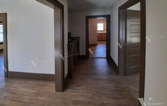 2 beds, 1 bath, $995