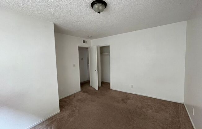 2 beds, 2 baths, $4,000, Unit 1