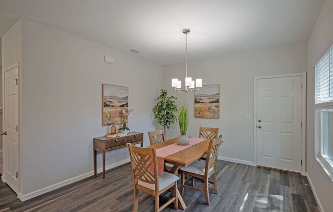 3 beds, 2.5 baths, 1,652 sqft, $2,200, Unit 5432