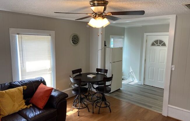 223 E. Glendale Ave. Apartments