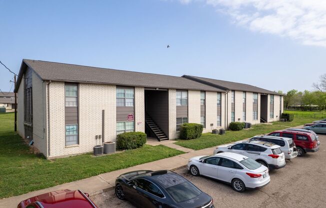 2 beds, 1 bath, 769 sqft, $775, Unit 228