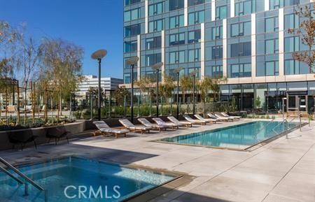 Studio, 1 bath, 480 sqft, $4,800