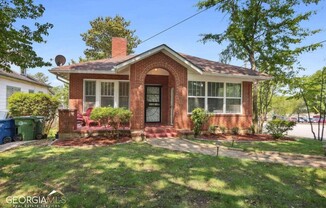 203 WINTER AVE NE