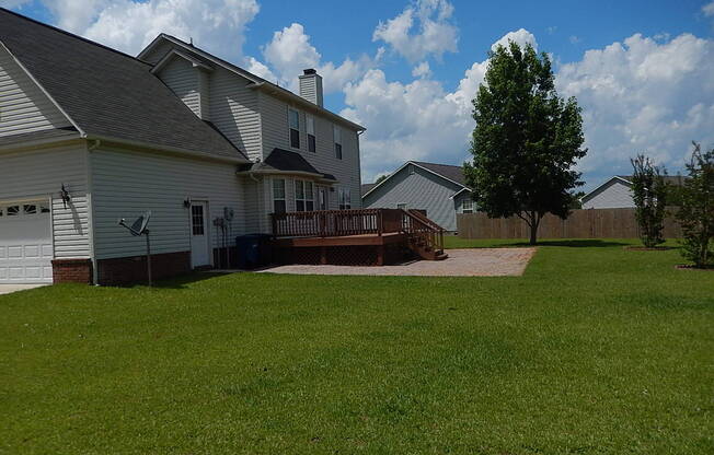 4 beds, 2.5 baths, $1,500