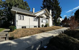 3 beds, 1 bath, $3,200