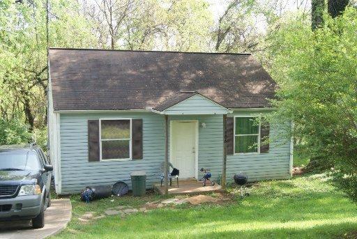 Knoxville 37915 - James White Parkway Area, 2 bedroom, 1 bath home - Contact Brad Croisdale (865) 805-9964