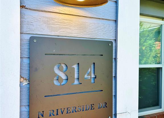 814 N Riverside Drive
