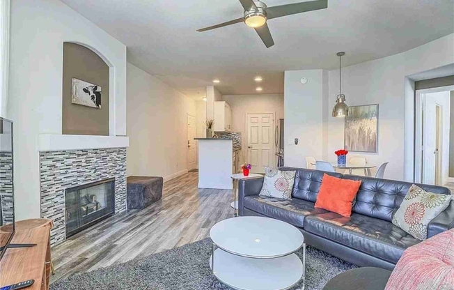 7111 S DURANGO ST