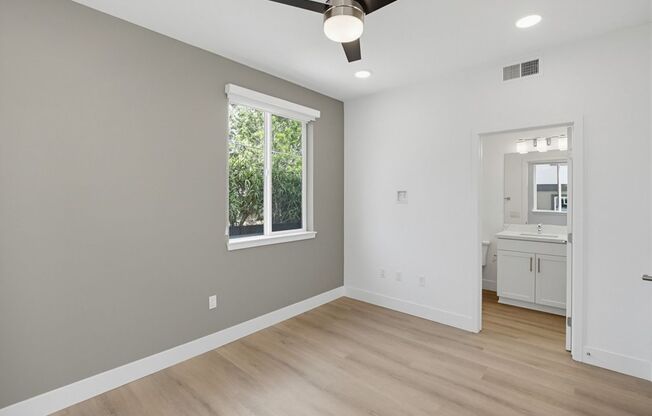 2 beds, 2 baths, 725 sqft, $2,895, Unit 2201