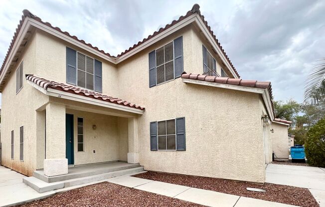 CHARMING HOME AVAILABLE IN SOUTHWEST! HOME HAS LAMINATED HARDWOOD FLOORING, NO CARPETS! KITCHEN HAS BREAKFAST BAR AND ISLAND AND LOTS OF CABINET SPACE! HOME CONTAINS A LOFT UPSTAIRS AND FAMILY ROOM DOWNSTAIRS! BACKYARD PATIO IS COVERED FOR SHADE!