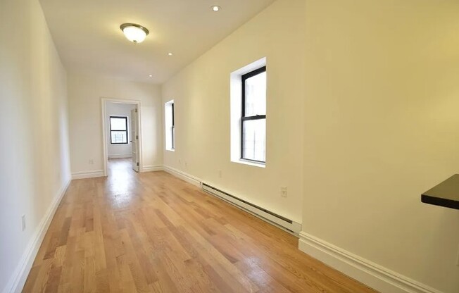 888 10 AVE