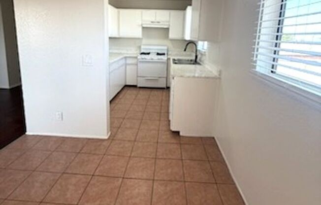 12444-12504-12512 OXFORD AVE