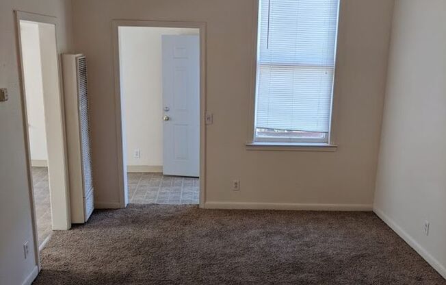 Studio, 1 bath, $700