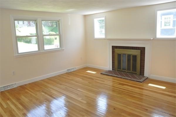 11 ROCKLAND PL