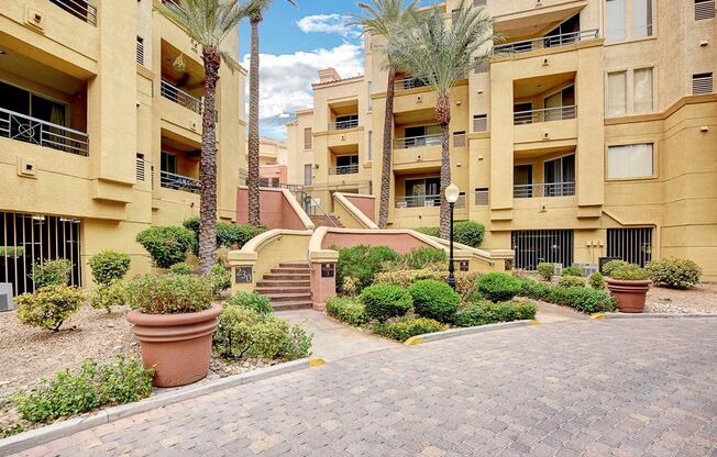 2 beds, 2 baths, $1,995, Unit # 124