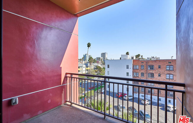 2 beds, 2 baths, 1,150 sqft, $2,750, Unit 205