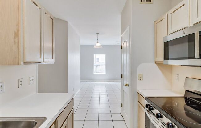 2 beds, 2 baths, $1,395