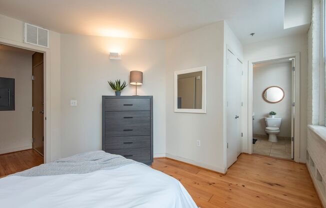 1 bed, 1 bath, 715 sqft, $1,795, Unit #601