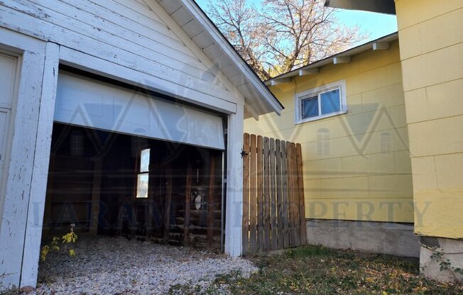 705 E 6 ST