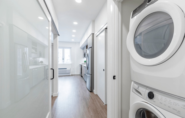 Coen North Urban 1 Bedroom Laundry U3