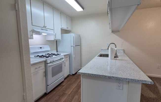 1 bed, 1 bath, 720 sqft, $1,550, Unit 20