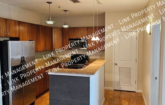 2 beds, 1 bath, $1,400, Unit APARTMENT 305