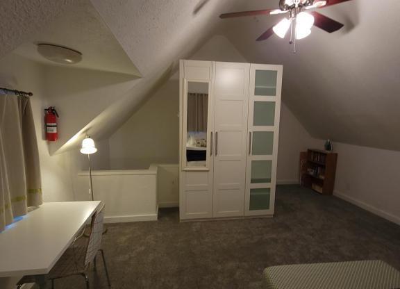 1 bed, 1 bath, $2,500