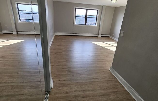 1 bed, 1 bath, 750 sqft, $1,595, Unit Apt 8J