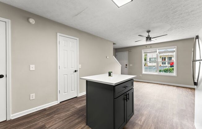 4 beds, 2.5 baths, 1,400 sqft, $1,900, Unit 69