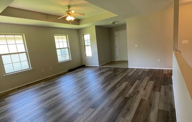 ASK ABOUT OUR MOVE IN SPECIAL!!! -  JUST Remodeled Ozark Duplex with walk-Out Basement - 4 Bedroom 3 Bath 2 Living Areas + 2 Car Garage