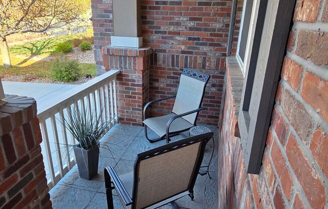 Beautiful and Expansive 4 Bed 3 Bath SFR by Buckley AFB