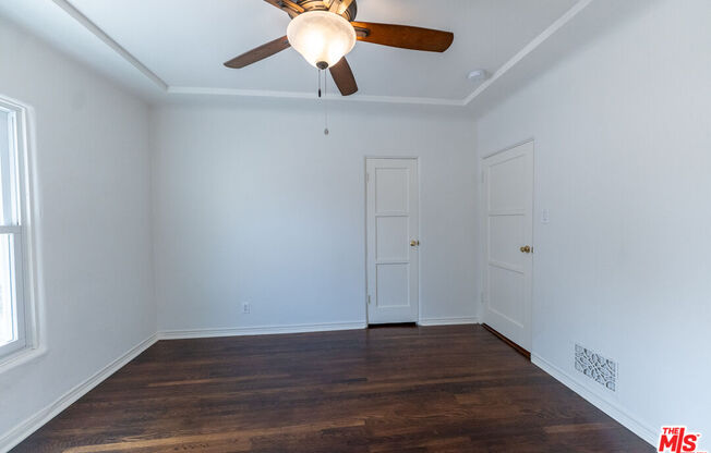 1258 MEADOWBROOK AVE