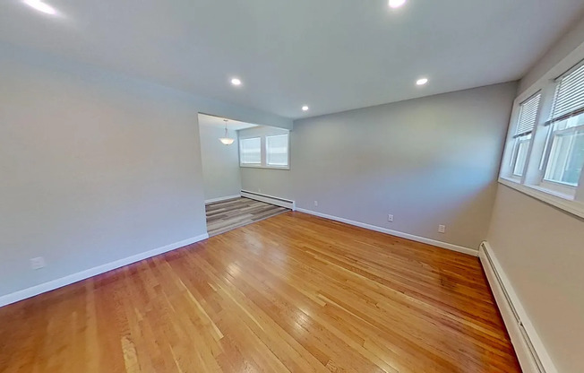 15 LAWRENCE ST