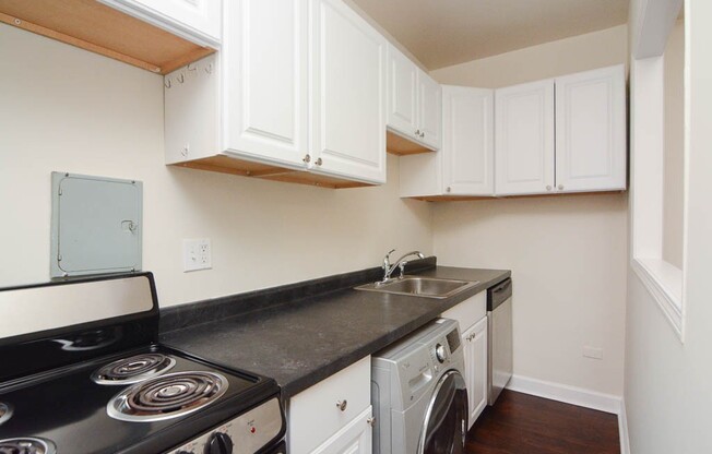 3343 MARSHFIELD