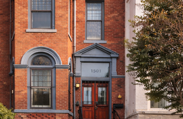 1501 R ST NW