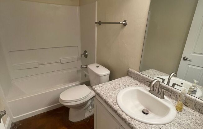 3 beds, 2 baths, 1,100 sqft, $1,275, Unit 205