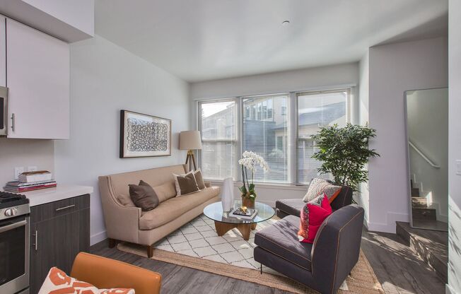 3 beds, 2 baths, 1,066 sqft, $3,295, Unit 215