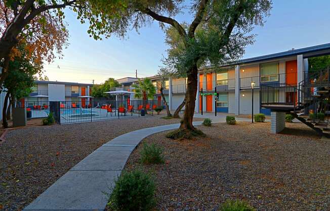 walk trail at Allora Phoenix Apartments, Phoenix, Arizona