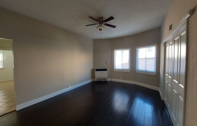 2 beds, 1 bath, $1,995, Unit 12