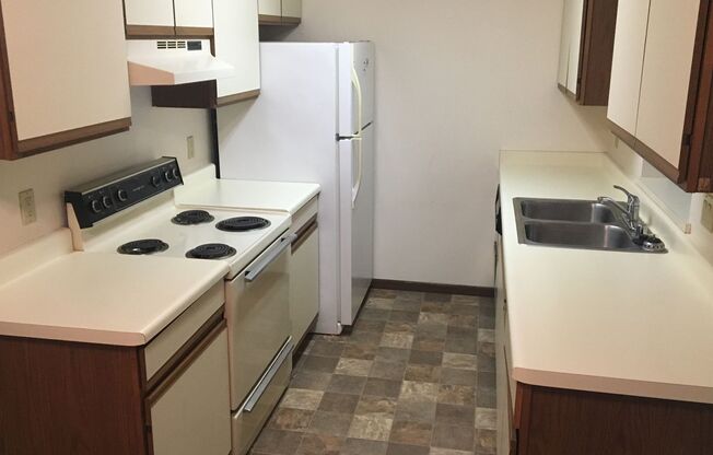 West Side 1 Bedroom Apartments!