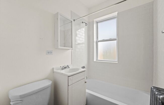 1 bed, 1 bath, 708 sqft, $1,995, Unit 204
