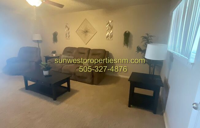 Dustin Ave. N. 2400 - Sunset House