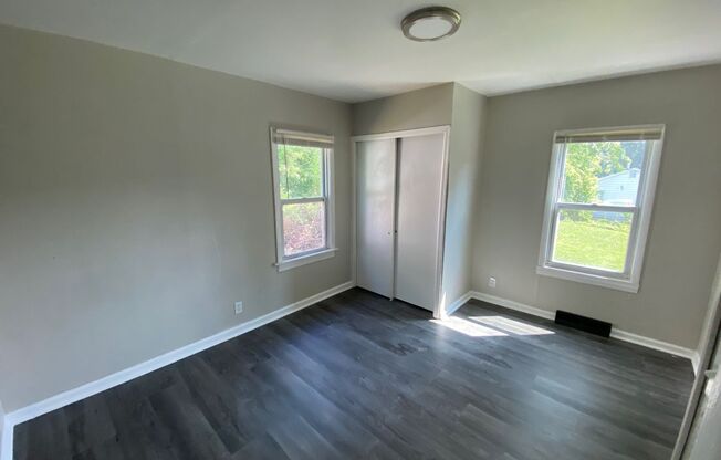 3 beds, 1 bath, $1,050