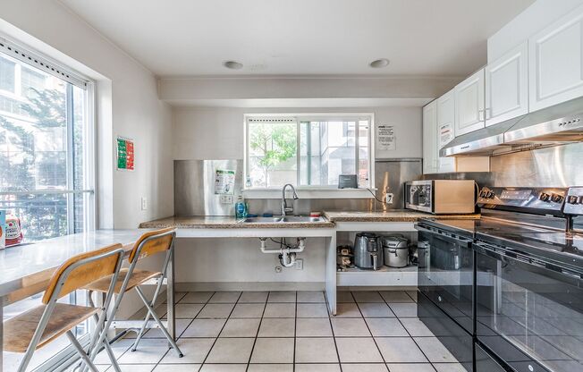 Cozy Studios in the U District